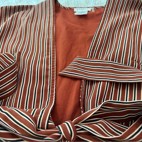 STORIA Striped Ruffle Sleeve Tie-Front Romper Size S - Picture 7 of 16